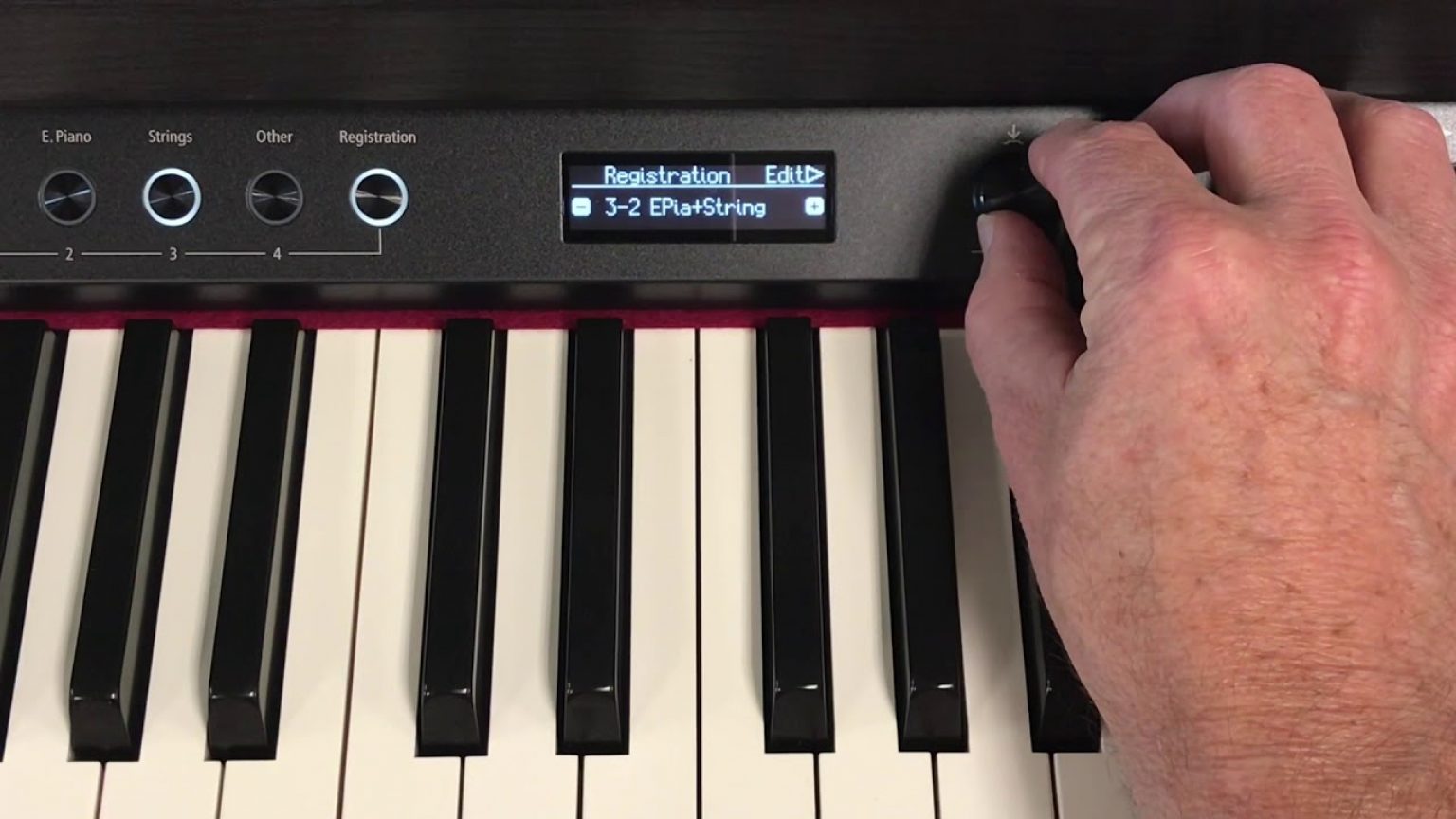 Roland RP501R Review - Best Piano Keyboards