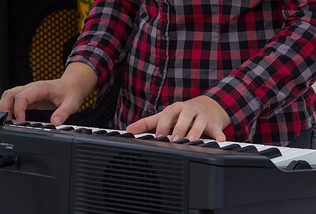 Here's how to understand what are the best piano keyboards for you.